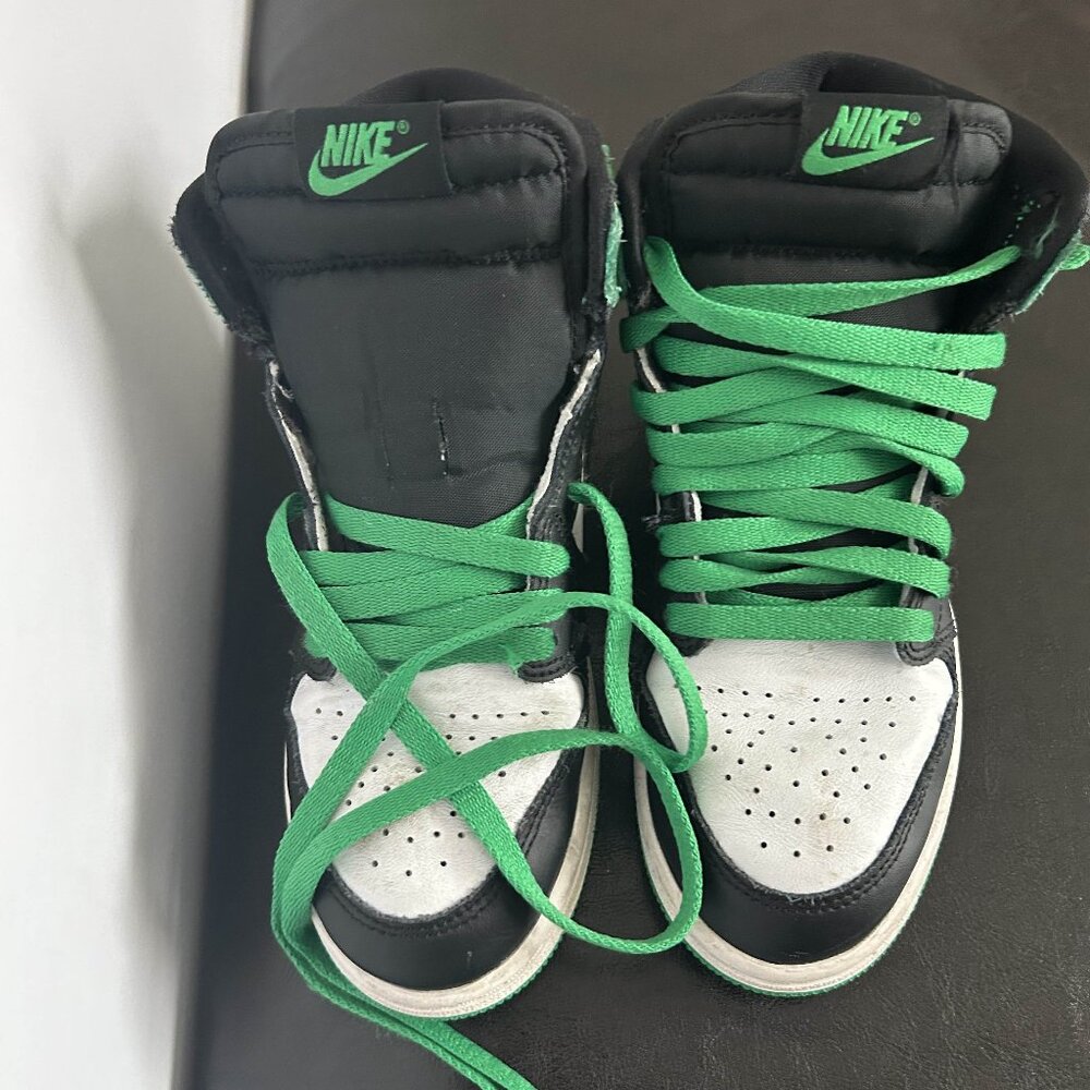 Kids Nike Little Kid Court Borough Mid 2 Sneakers